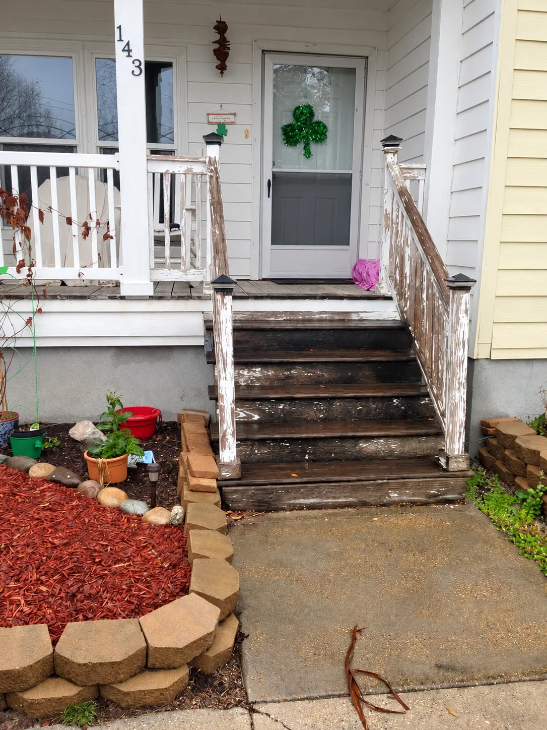 Front porch and entry before the exterior work